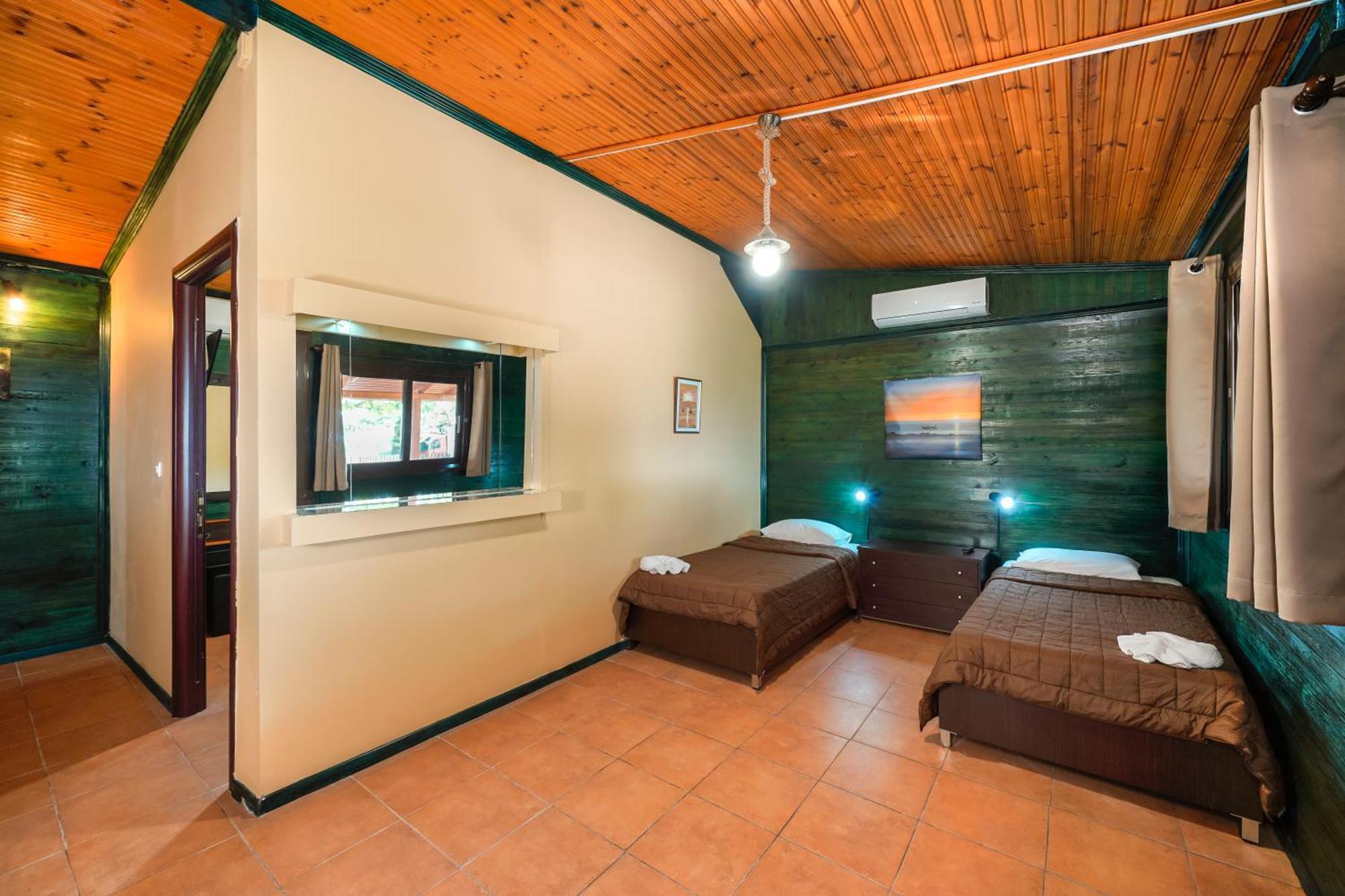 Platanes Apartments Skála Marión エクステリア 写真