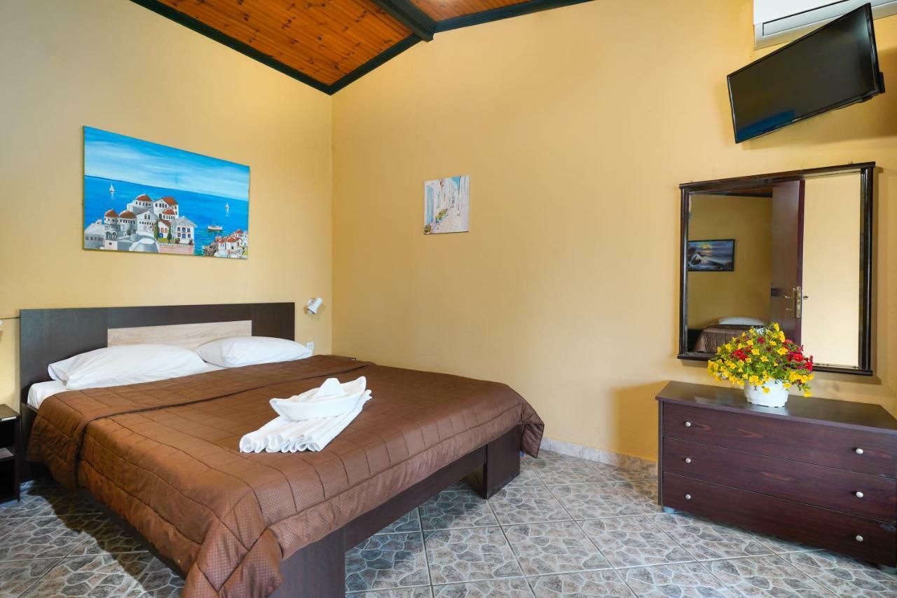 Platanes Apartments Skála Marión エクステリア 写真